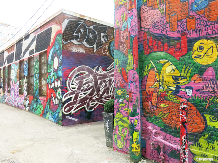 graffiti alley toronto street art color colour visit